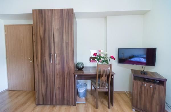 Отель Hotel Piramida Подгорица