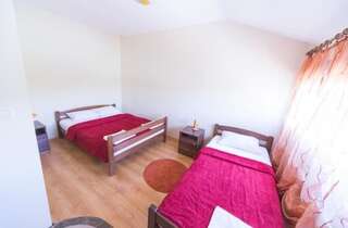 Отель Hotel Piramida Подгорица Семейный номер-6