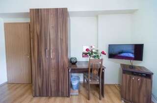 Отель Hotel Piramida Подгорица Двухместный номер с 2 отдельными кроватями-6